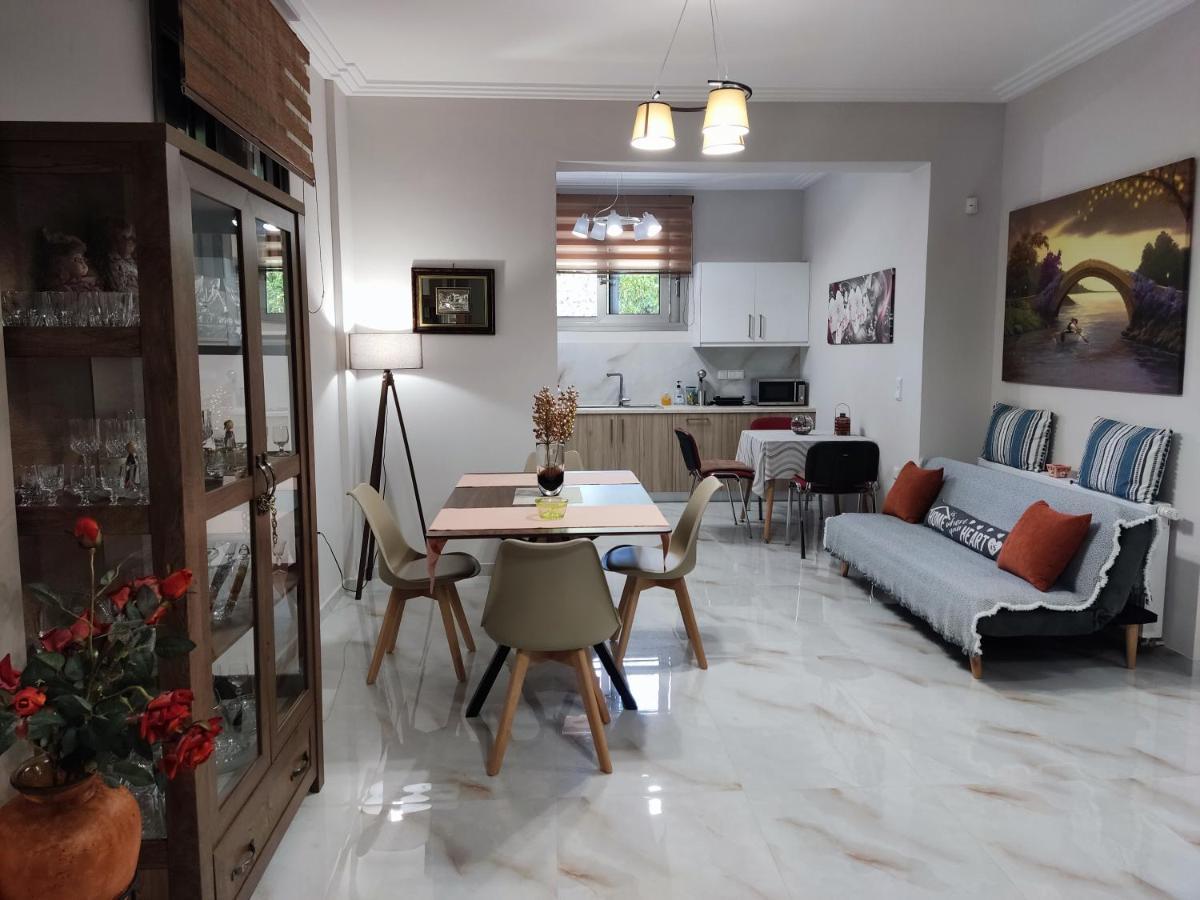 Ebony And Ivory Suites Дросія Екстер'єр фото