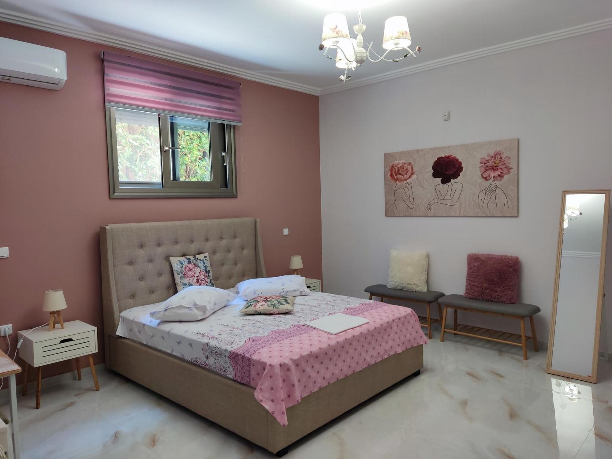Ebony And Ivory Suites Дросія Екстер'єр фото
